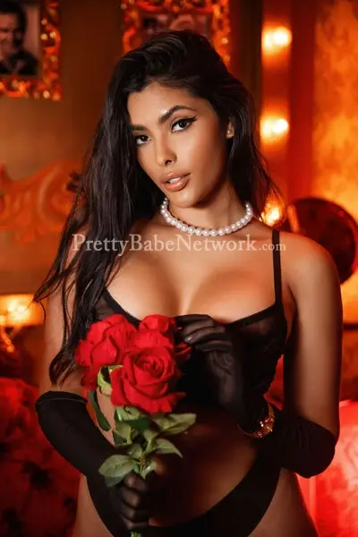 Indulge in Roleplay or BDSM Sessions With Sarah in Ethnotel Hotel, Kolkata