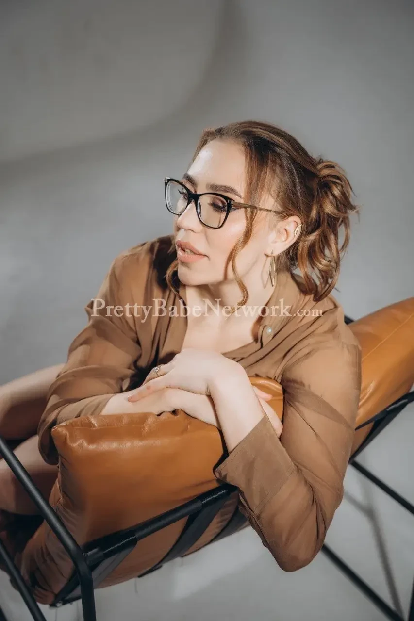 Half Slovakian and Half Indian Girl Staying Alone, Call Me Anytime