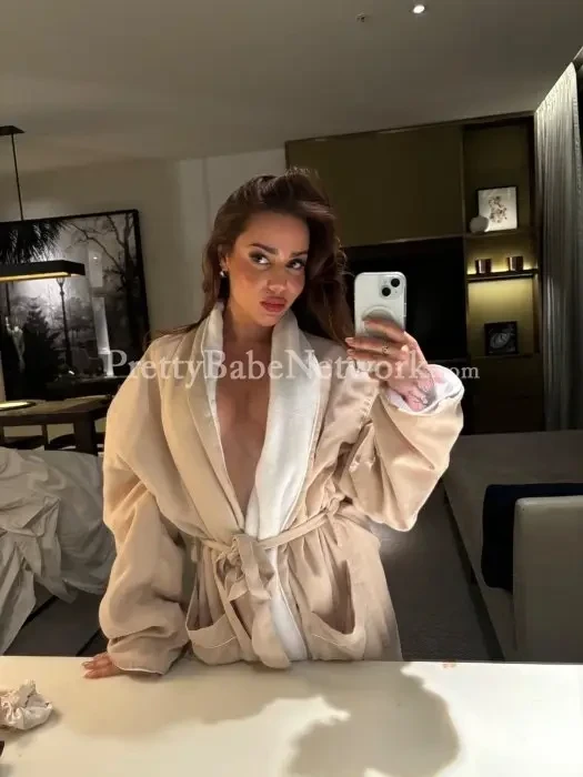 Meet Escort From Amsterdam Luma Offering Sex Services in Ambuja Neotia Vista Hotel, Kolkata