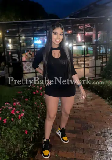 Cabin Crew Ananya—Air Hostess Escort in Mumbai, Santacruz