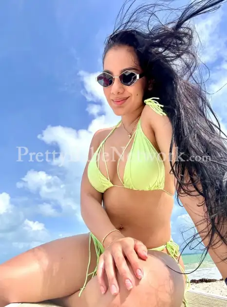 Flight Attendant Ayushi—Erotic Airhostess Escort in Noida for Professional Dating and Sex