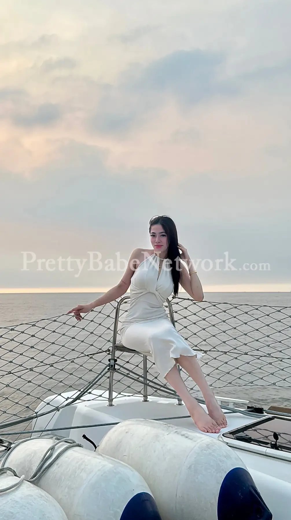 Filipino Air Hostess Call Girl in Gurgaon Sector 57 Bernila Offering Sex Services