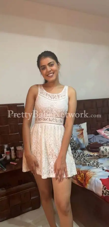 Professional Air Hostess Escort Divyanshi—Best Call Girl in Noida Sector 62 for High-End Services