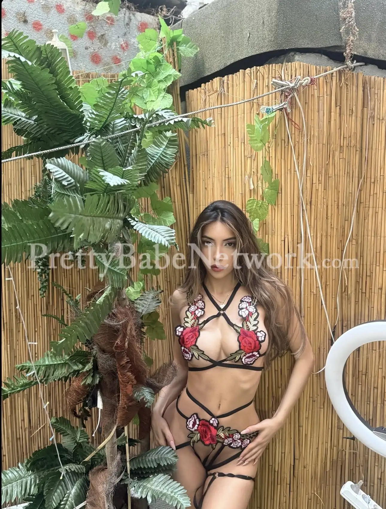 Turkish Escort Meral in Bristol Hotel, Gurgaon Ready to Meet Couples