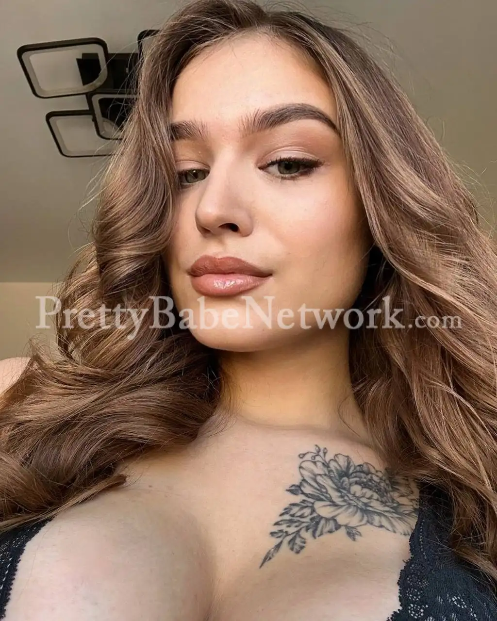 Air Hostess Valery & Ukrainian Escort! Call for GFE Encounter near BT Road, Kolkata