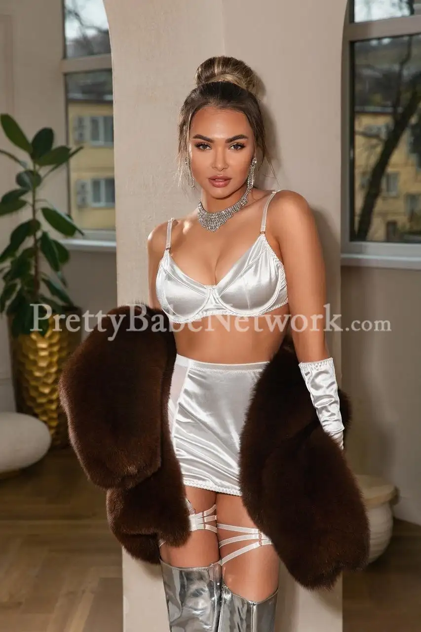 I'm Emma, a Russian Air hostess Escort in Basavanagudi. I will fulfil your desires