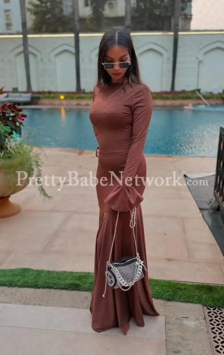 I'm Arushi, College Escort near Madhyamgram, Kolkata! Best Girlfriend Experience