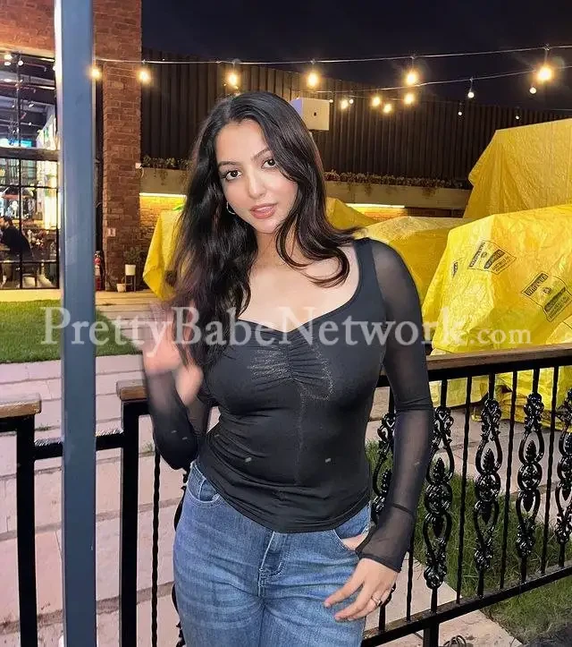 Sex Queen Divyani Here! Independent College Girl Escort in Gurgaon