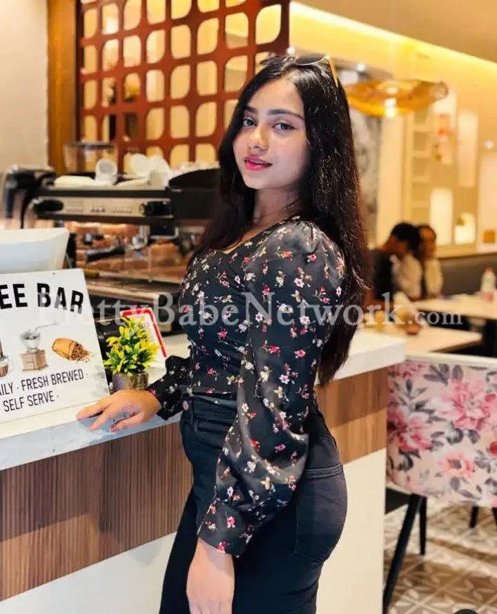 Sex Queen Divyani Here! Independent College Girl Escort in Gurgaon