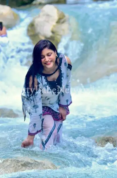 Your Naughty Girlfriend Guneet—Punjabi College Escort in Noida for GFE Your Naughty Girlfriend Guneet—Punjabi College Escort in Noida for GFE