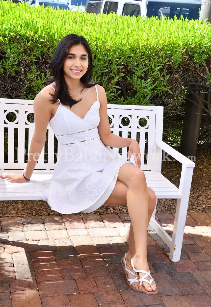 Young Punjabi College Escort Loveleen For Intimate Sessions