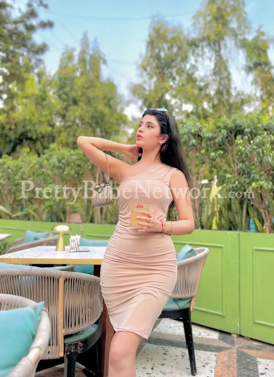 Allow Mayra Young Escort in Kolkata to Offer You Endless Sexual Fun