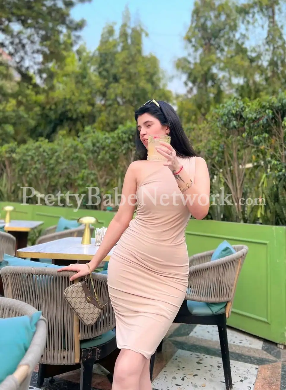 Allow Mayra Young Escort in Kolkata to Offer You Endless Sexual Fun