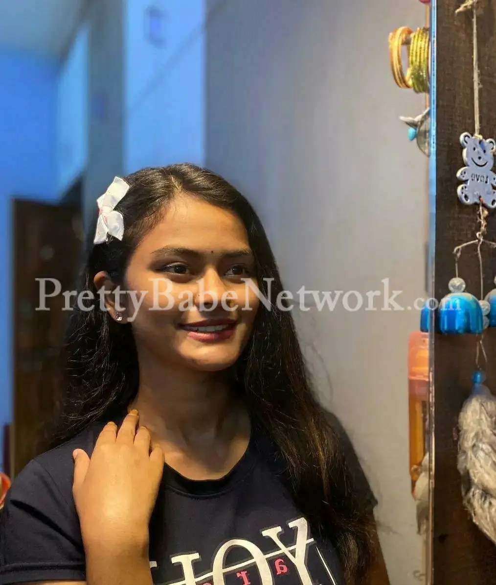 Naina—18-Year-Old Indian Amateur College Girl Escort in Noida Sector 137