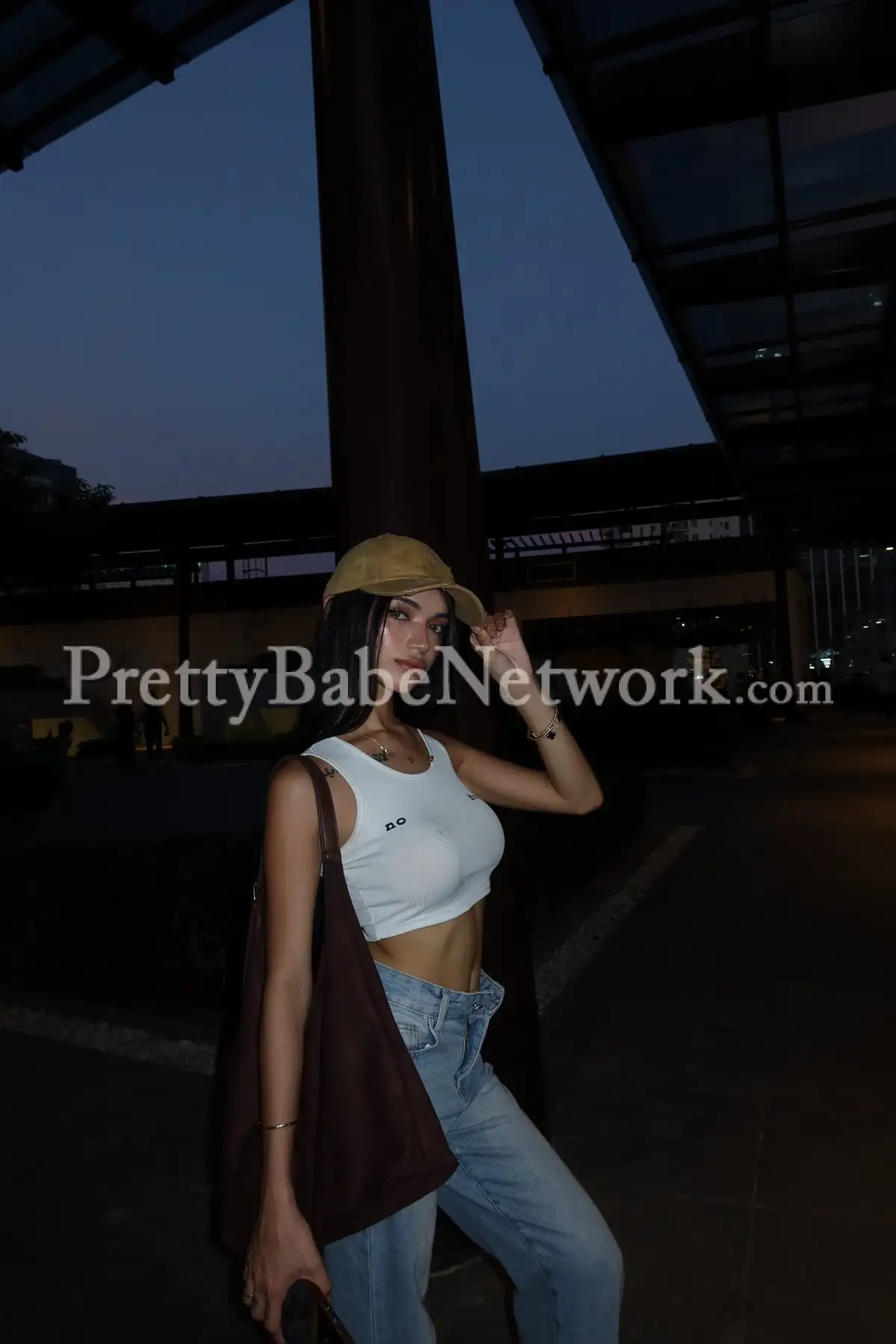 Young Asian Filipino Escort Pamela New in Chowringhee, Kolkata! Massage & GFE