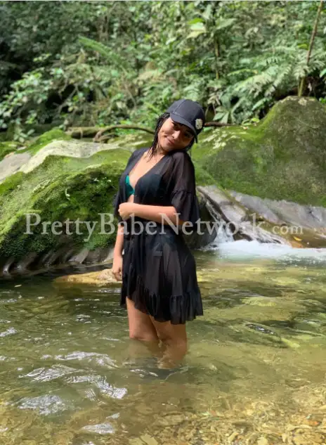 Engineering Student Renu—College Call Girl in Noida for GFE & Short-Term Relationship