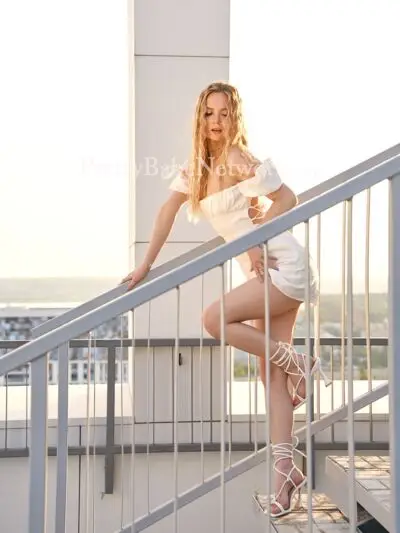 Satisfy Your Sexual Fantasies With Young Female Escort Amber