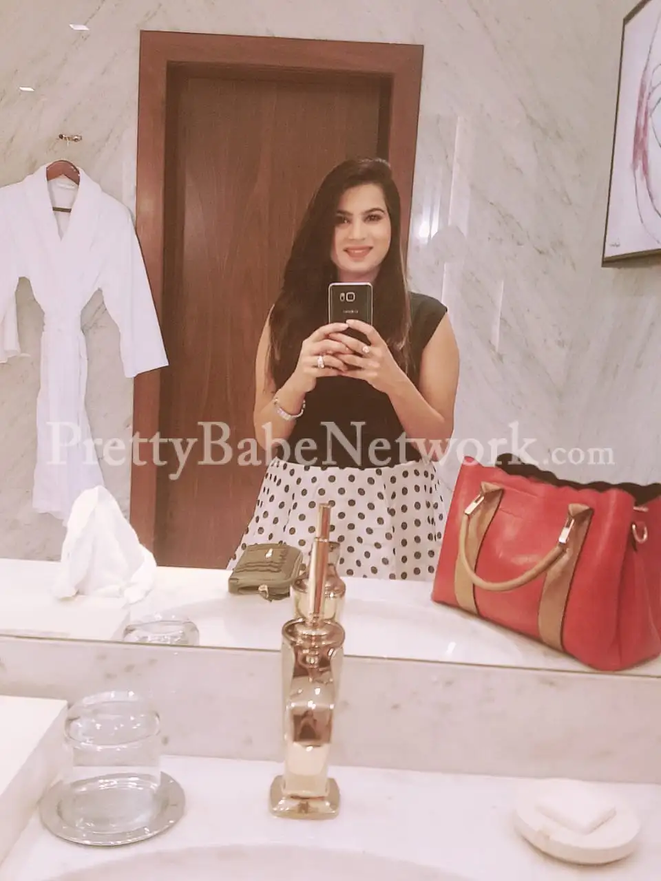 Your Bengali Call Girl Malika Here in Burrabazar, Kolkata! Intimate GFE  Hookups