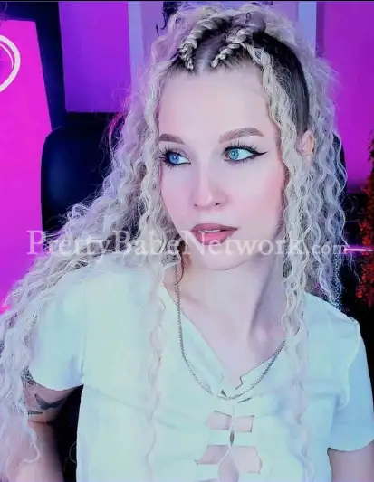 Meet Elegant Companion Miley - British Escort in Mumbai For Sex