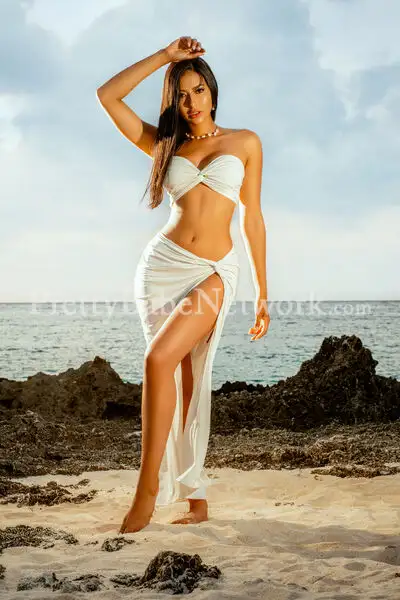 Mariana- Colombian Actress Escort near Southern Peripheral Road, Gurgaon! Amazing Cock Sessions