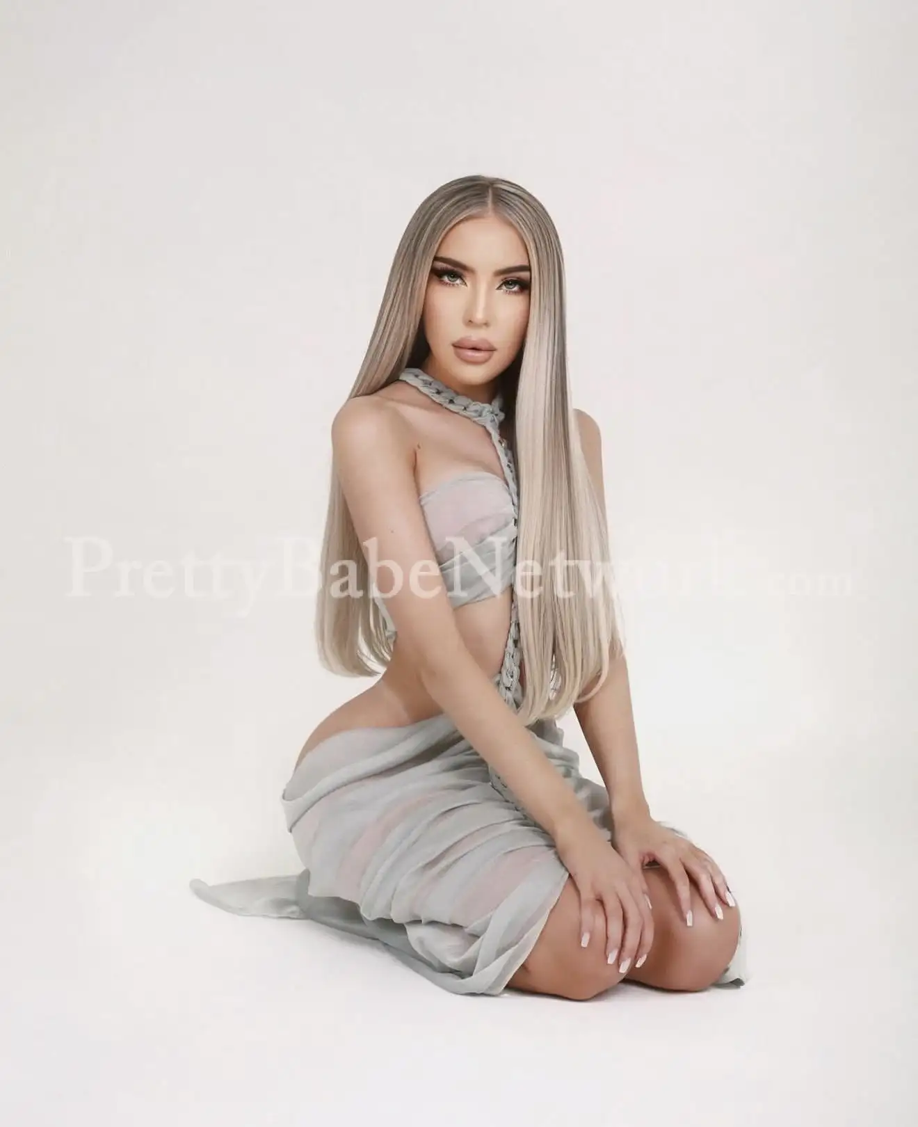 Hello, lovers. Do you want sexual time with a celebrity escort? I am Nour, waiting for you in Defence Colony, Delhi