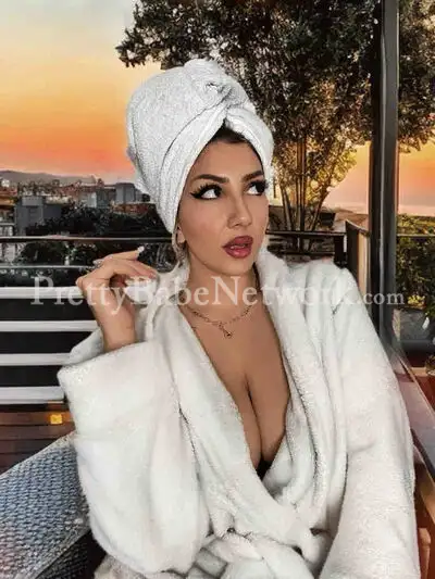 Australian Tattooed Escort Pauline Here in Kolkata! Westin Hotel Location