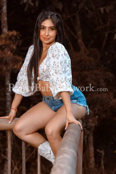 Professional TV Serial and Bollywood Actress Sukirti—Celebrity Escorts in Noida for Erotic Fun