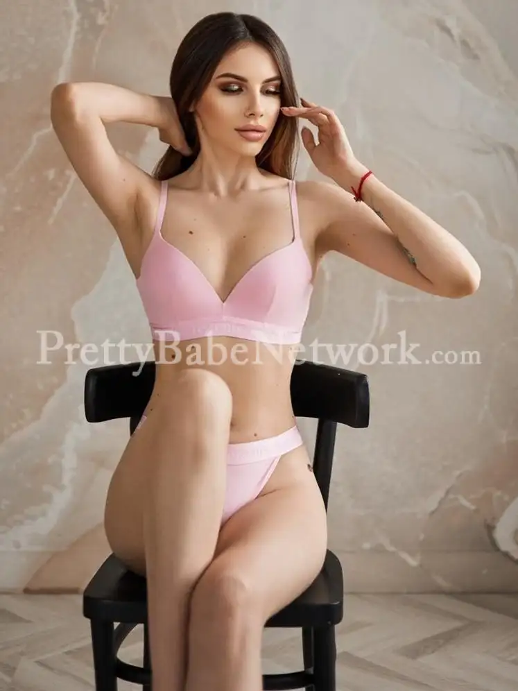 Polish Celebrity Escort Tania Available in Nirvana Country, Gurgaon for Infinite Sexual Fun