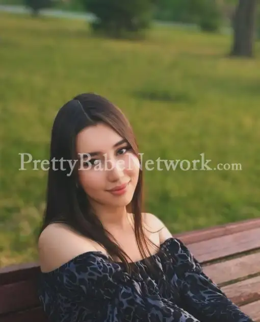 Cute and Naughty Chinese Call Girl Shuyi for Casual Dating & Companionship