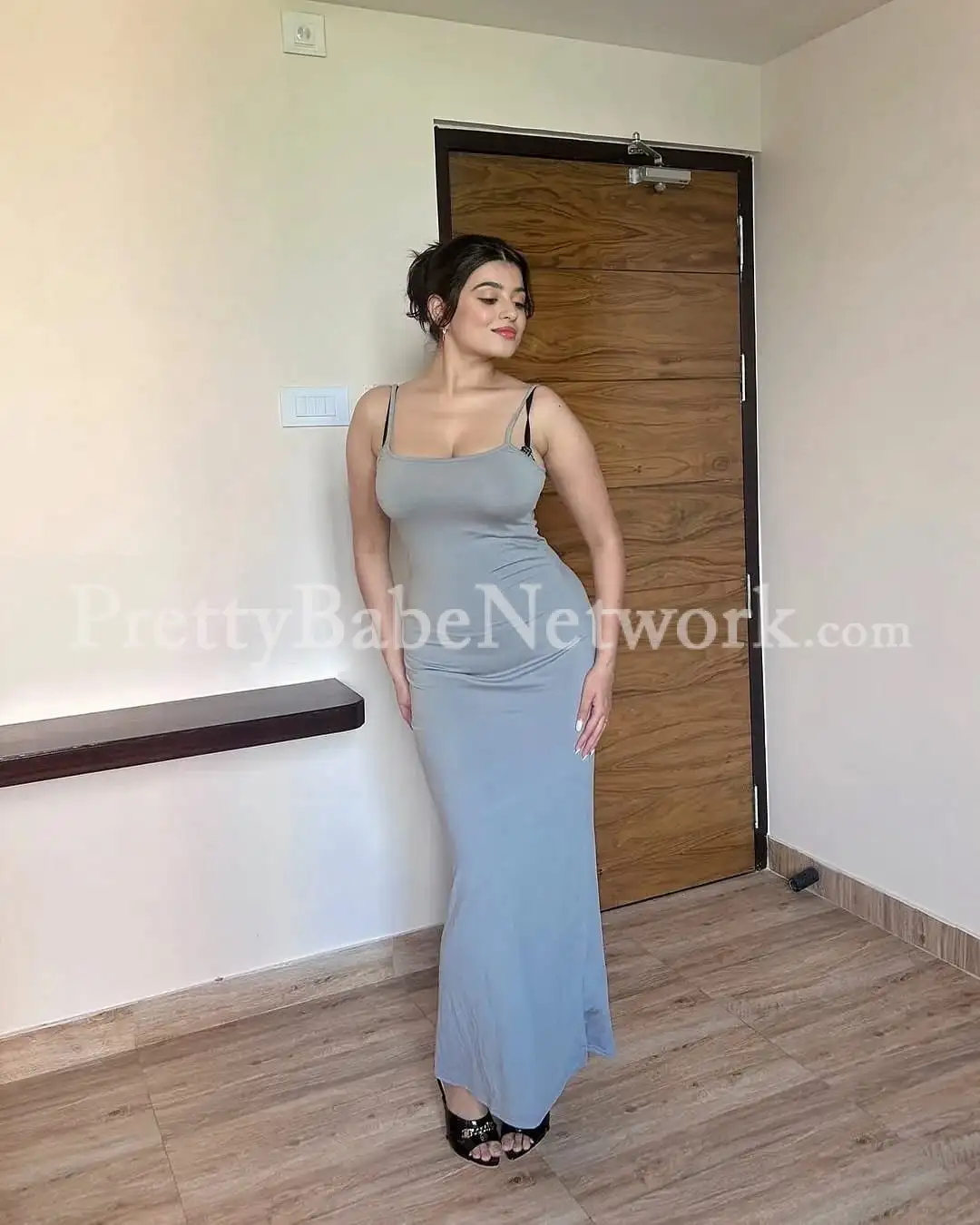 I'm Kalpana- Genuine Model & High-Class Escort Based in Zone Hotel, Kolkata