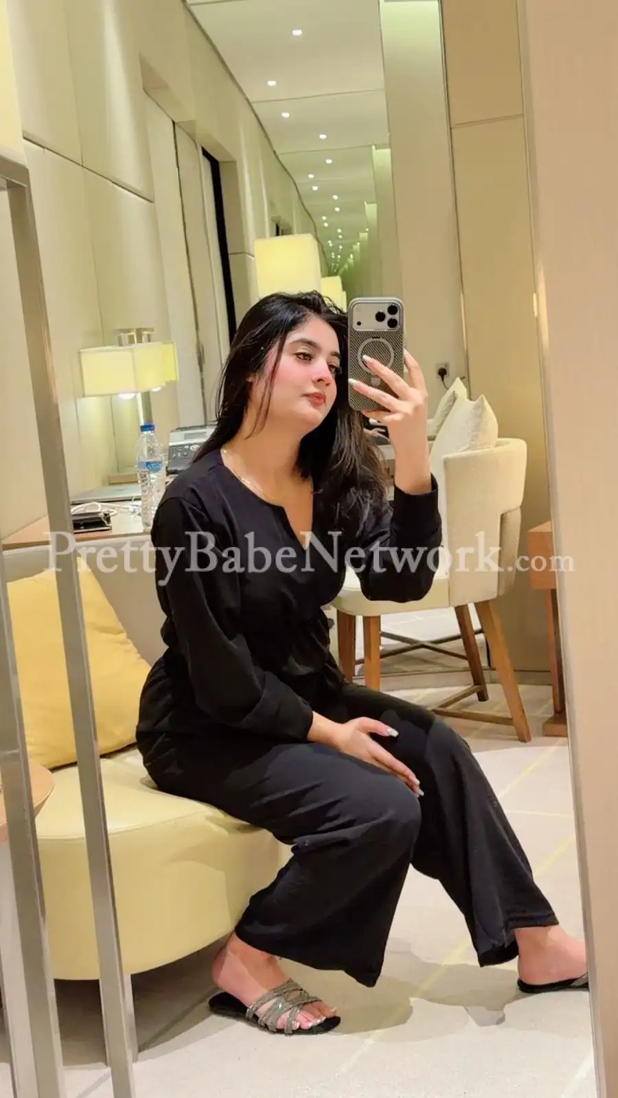 I Offer High-Class Sex Services, Manisha Part Time Gurgaon Escort in Sector 49