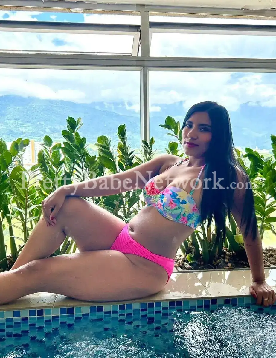 Enjoy Your Time with High-Profile Call Girl Navika For 5-Star Hotel Sex