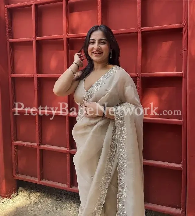 Visit at Beyzaa Hotel & Suites, High-Profile Escort in Kolkata Rushali Awaits You