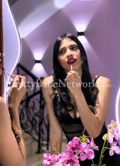 Independent Call Girl Deepakshi for Incall/Outcall Escort Service in Vashi, Mumbai 24/7