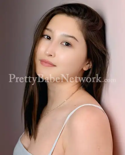 Linh—a Vietnamese Call Girl from Southeast Asia for Incall or Outcall Escort Service in Borivali