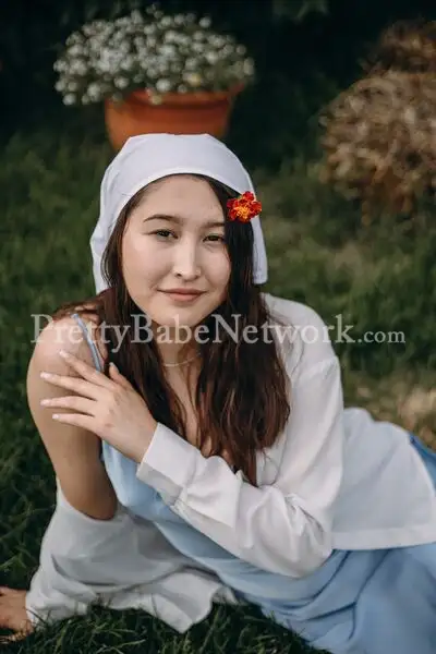 Linh—a Vietnamese Call Girl from Southeast Asia for Incall or Outcall Escort Service in Borivali