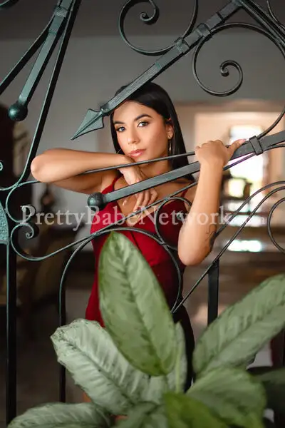 High Profile Escort Girl Ritika Here! Premium GFE & Services Tangra, Kolkata