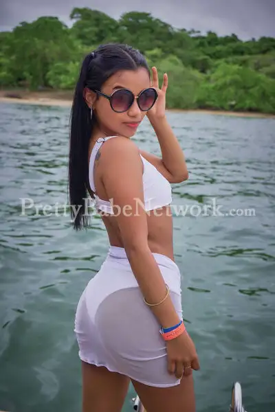 Zumi – Latina Independent Escort in Lucknow | Nightlife & Girlfriend Experience