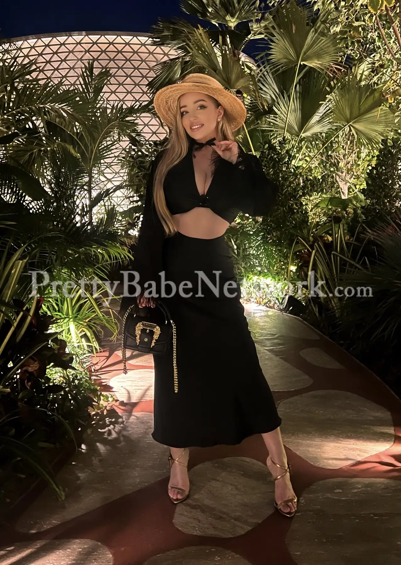 Meet Antuanna - A Model Polish Escort New in Gurgaon near Nirvana Country