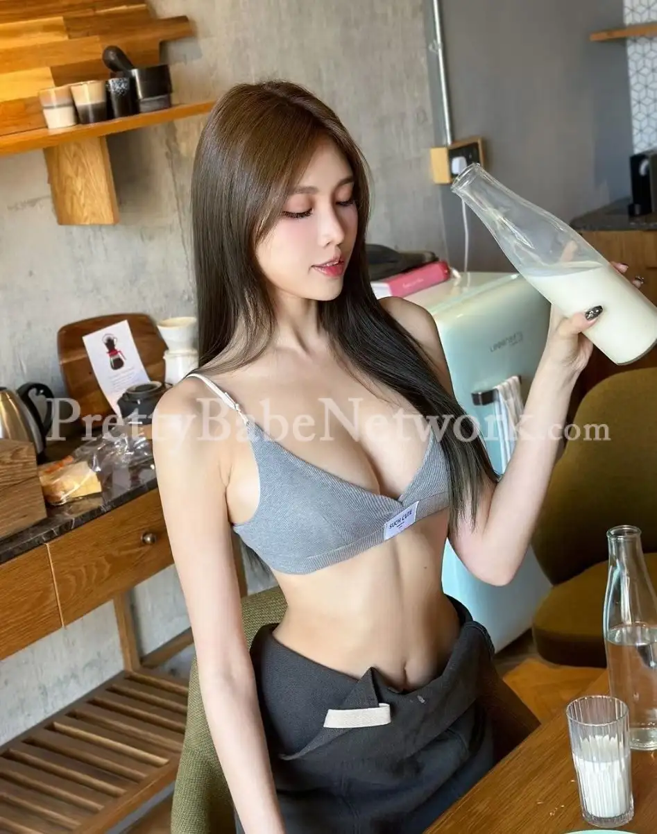 Anal Expert Arunya Thai Model & Masseuse Escort near South City 1, Gurgaon