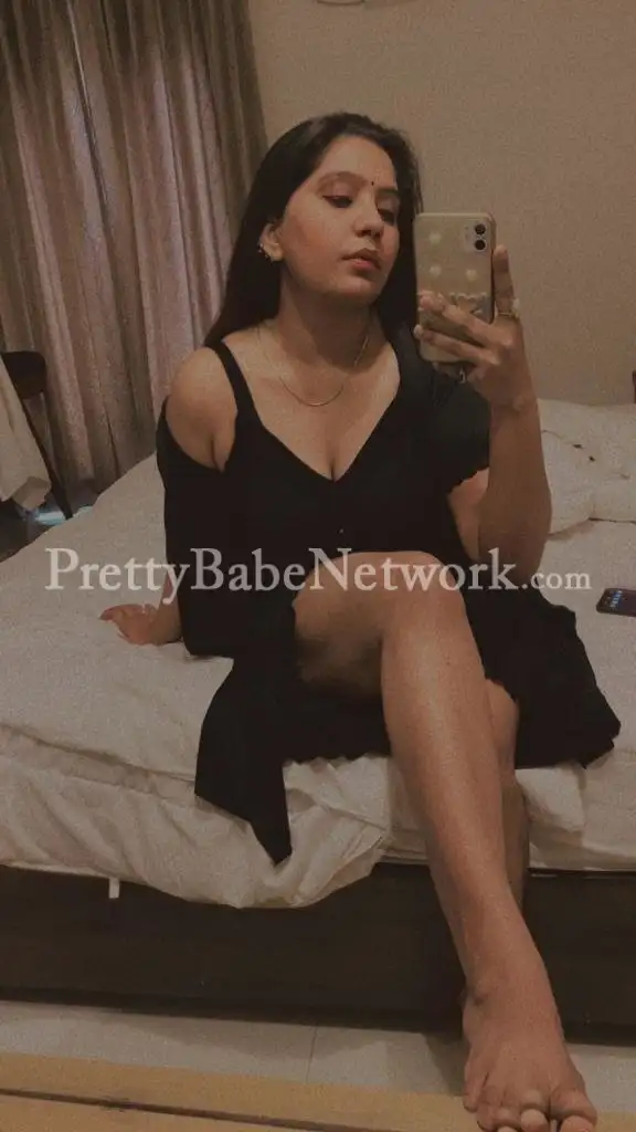 Genuine Model & Independent Kolkata Escort Avni in Holiday Inn Hotel