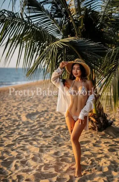 Call Malaysian Escort in Gurgaon Sector 22 Bymtu for Luxury Services