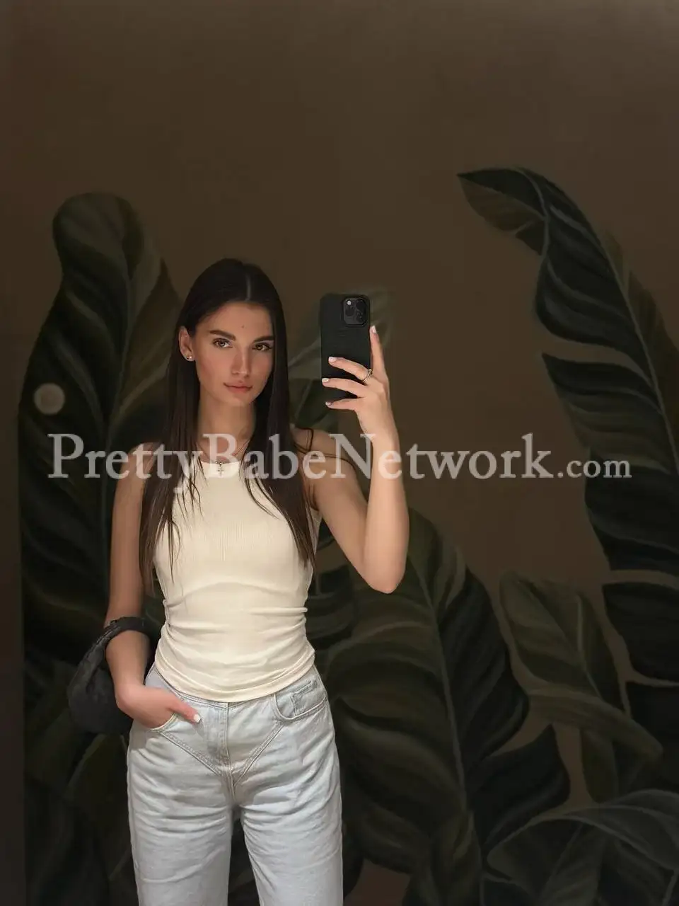 Camille—French Model Escort in Chembur for Luxury Fun