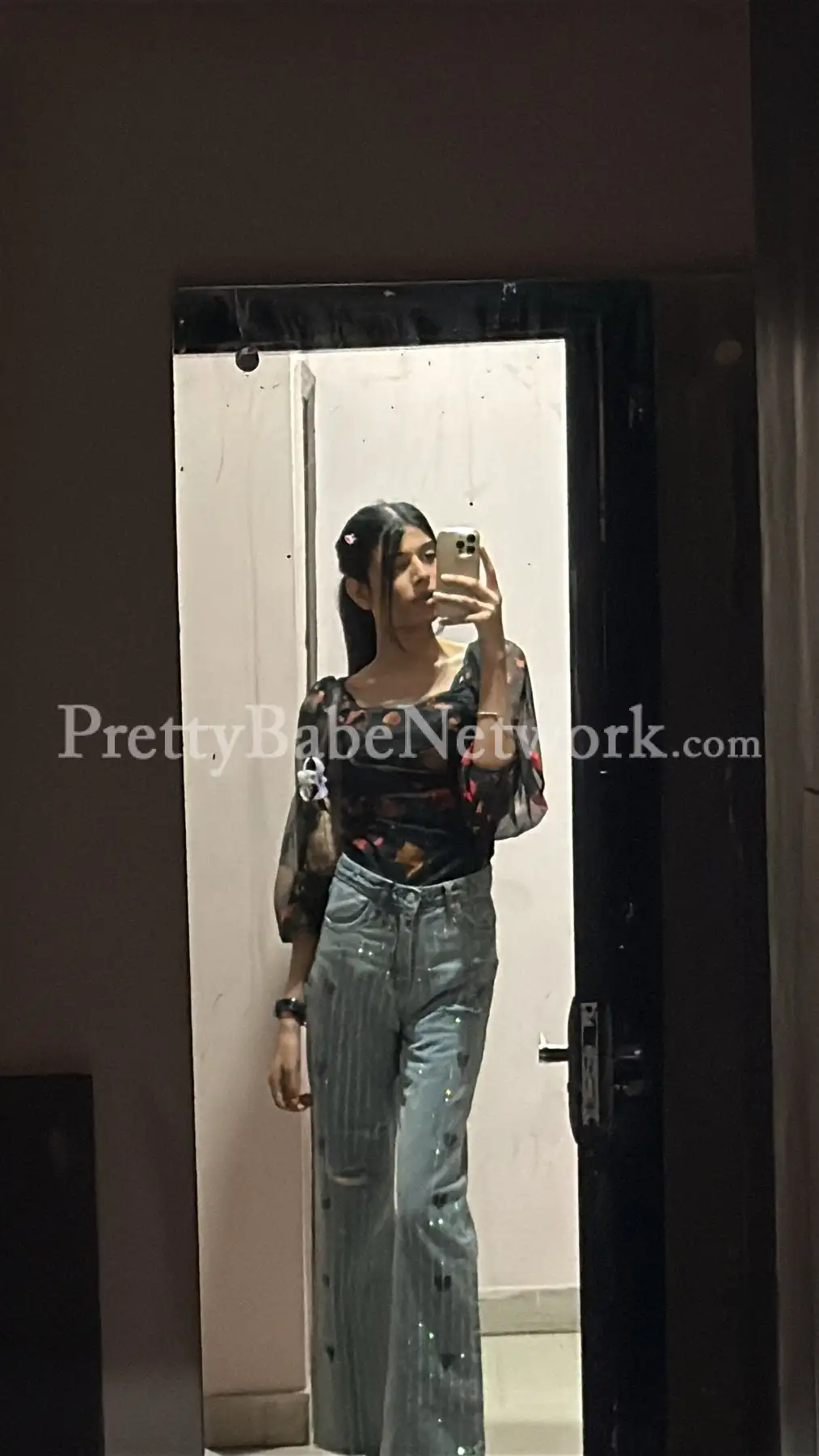 Young Model Gurgaon Escort Divyanshi Offers Intimate Lovemaking Sessions