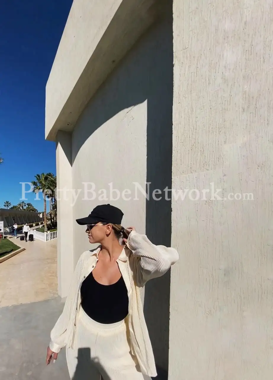 I’m Mirel- Brazilian Escort in AJC Bose Road! Call for Best Sex Service in Kolkata