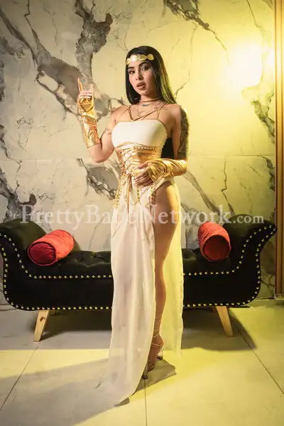 Available for Safe Sex & Cam Sessions! Incall Place Near DLF Phase 5, Gurgaon