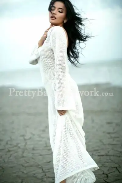 Model Escort in Ballygunge, Kolkata Shikha for Girlfriend Experience