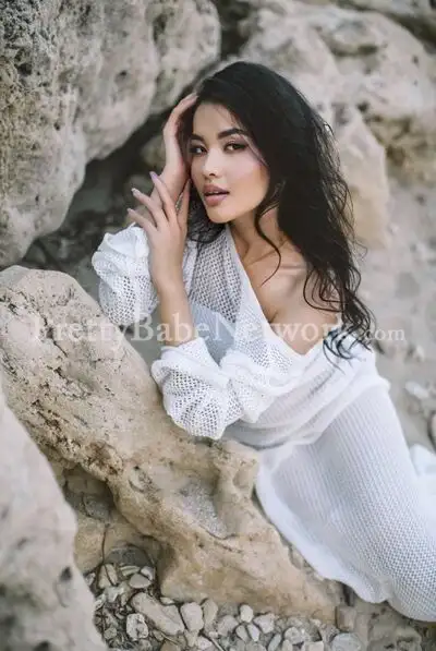 Model Escort in Ballygunge, Kolkata Shikha for Girlfriend Experience