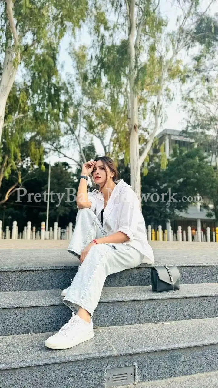 I Sukriti, Indian Model Sensual Escort Digha Beach Open for New Sex Experiences Kolkata