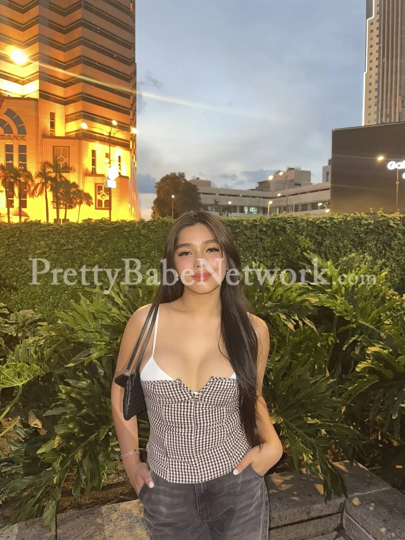 I'm Yasmin! Asian Escort in Gurgaon From Malaysia Based in Sector 82